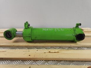 poziomowania łyżki Merlo P 25.6 Top hydraulcylinder till teleskoplastare